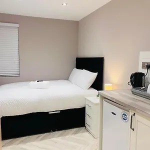 Habitación en casa particular Lbt Ltd, Londres