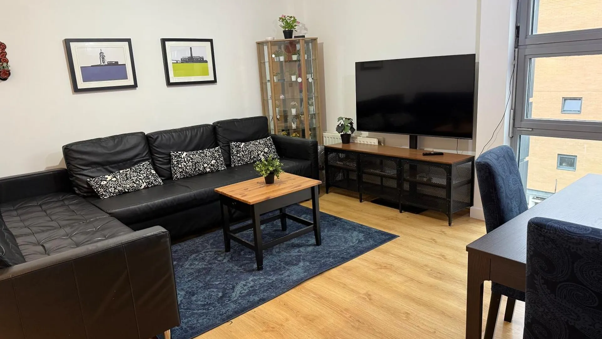 London Luxury Holiday Home B
